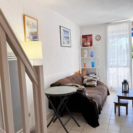 Appartement Duplex Ensoleille Avec Terrasse, 5 Couchages, Proche Plage, Parking Inclus - - Fr-1-251-565 Le Lavandou